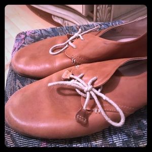 Pikolinos size 8.5 (39) shoes with ties,